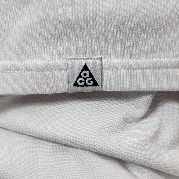 Nike ACG Insects Creepy Crawly Spider Long Sleeve Graphic T Shirt Small DR7759 - Picture 9 of 14